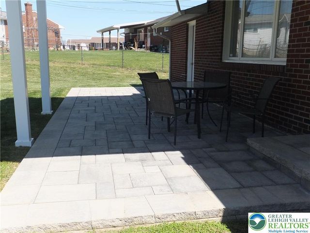 1264 California Avenue, Whitehall Twp, PA 18052