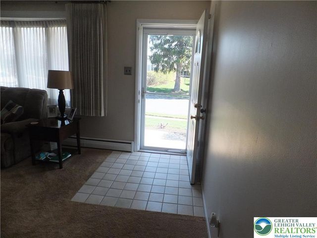 1264 California Avenue, Whitehall Twp, PA 18052
