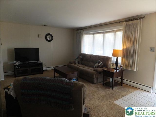 1264 California Avenue, Whitehall Twp, PA 18052