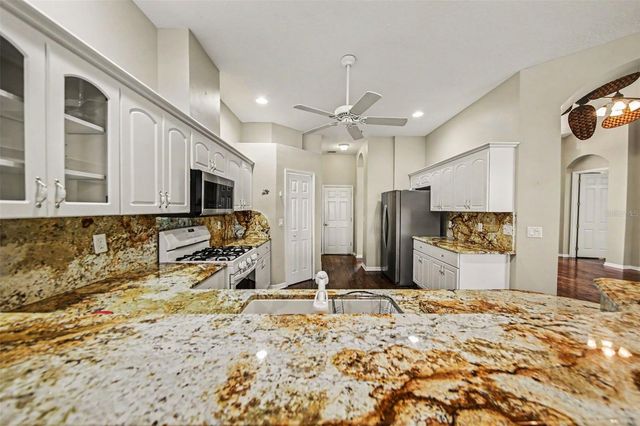 5127 AURORA DRIVE, Leesburg, FL 34748
