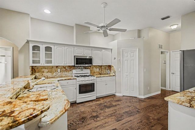 5127 AURORA DRIVE, Leesburg, FL 34748
