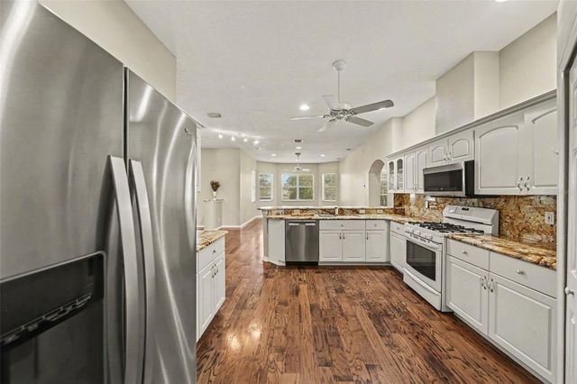 5127 AURORA DRIVE, Leesburg, FL 34748
