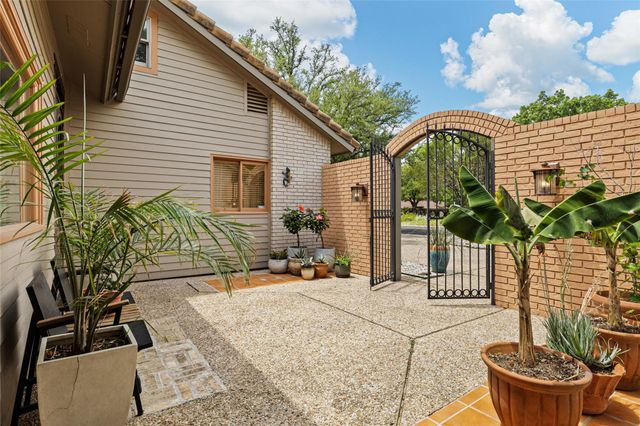 10301 La Costa DR, Austin, TX 78747