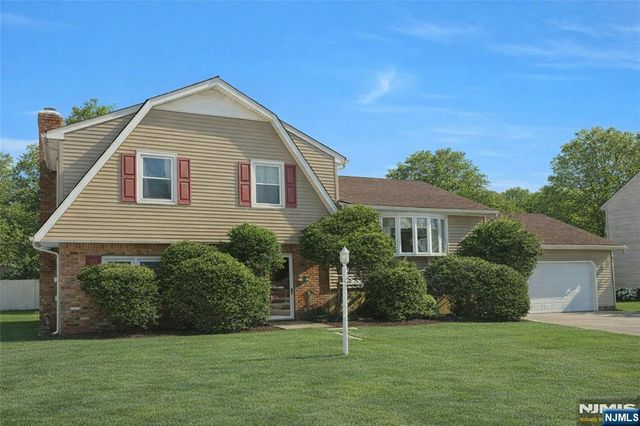 236 Oak Avenue, River Vale, NJ 07675