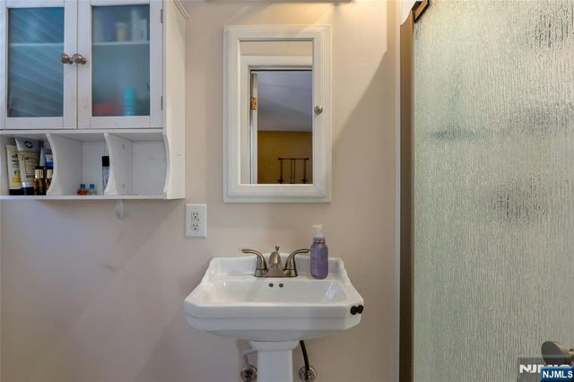 236 Oak Avenue, River Vale, NJ 07675