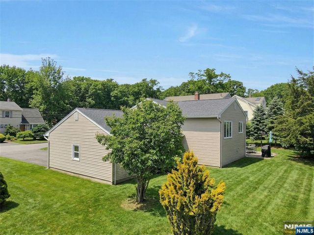 236 Oak Avenue, River Vale, NJ 07675