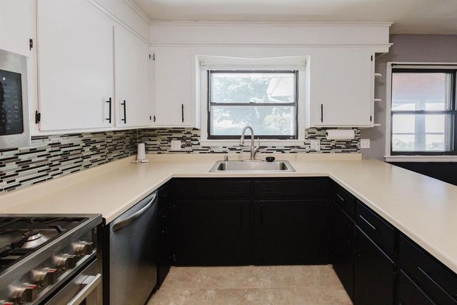 1422 Ellen Avenue, Madison, WI 53716