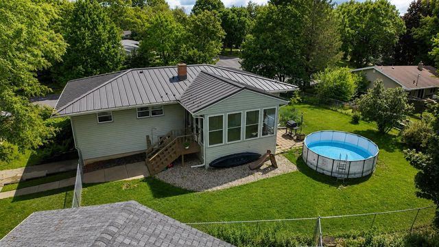 1422 Ellen Avenue, Madison, WI 53716