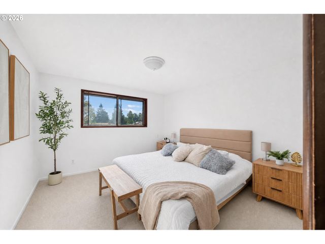 12351 Se ANNA Ct, Damascus, OR 97089