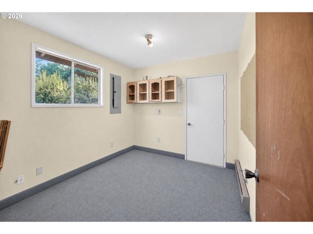 12351 Se ANNA Ct, Damascus, OR 97089