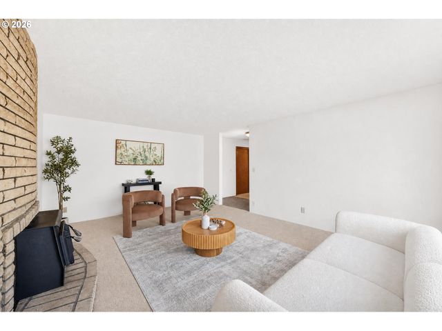 12351 Se ANNA Ct, Damascus, OR 97089