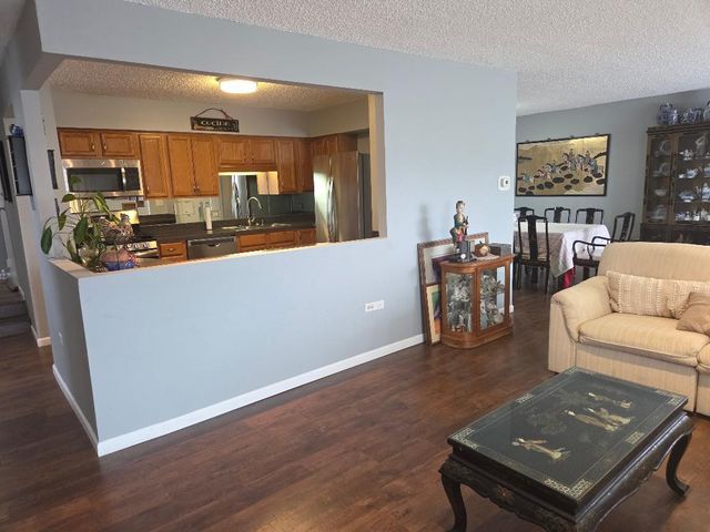 8815 W Golf Road 3A, Niles, IL 60714