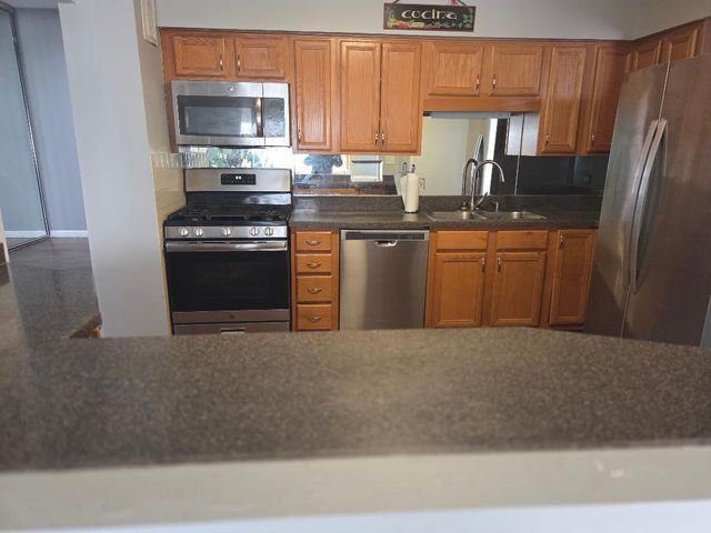 8815 W Golf Road 3A, Niles, IL 60714