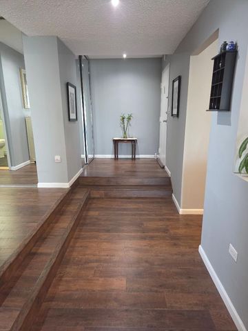 8815 W Golf Road 3A, Niles, IL 60714