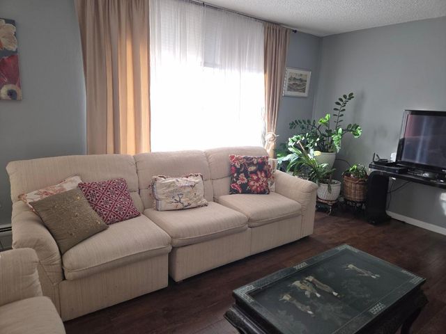 8815 W Golf Road 3A, Niles, IL 60714