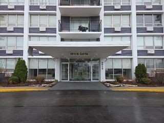 8815 W Golf Road 3A, Niles, IL 60714