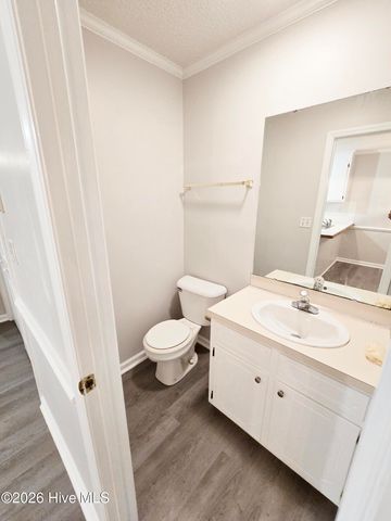 3813 Sterling Pointe Drive V9, Winterville, NC 28590