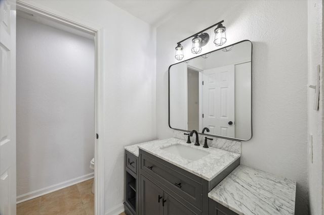 6210 County Road 170, Alvin, TX 77511