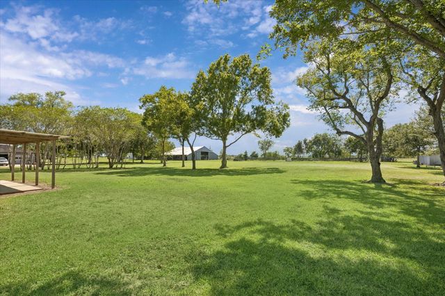 6210 County Road 170, Alvin, TX 77511
