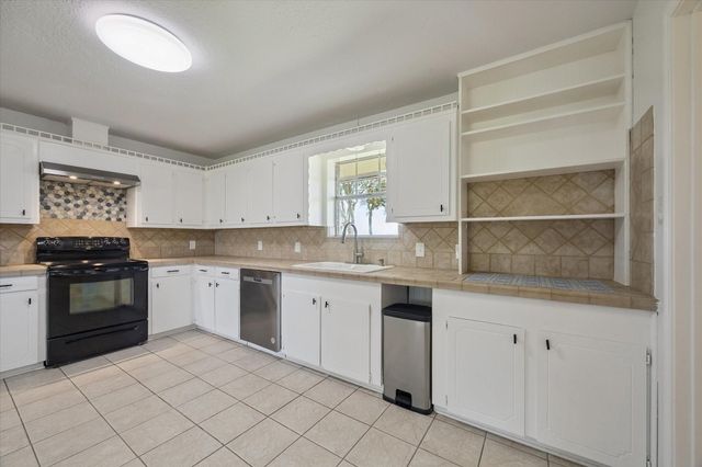 6210 County Road 170, Alvin, TX 77511