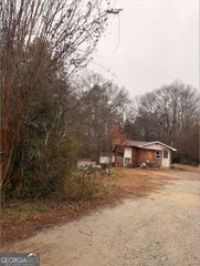 258 Persimmon St, Toccoa, GA 30577