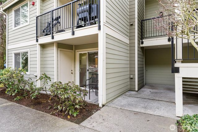 6525 200th Street SW #101, Lynnwood, WA 98036