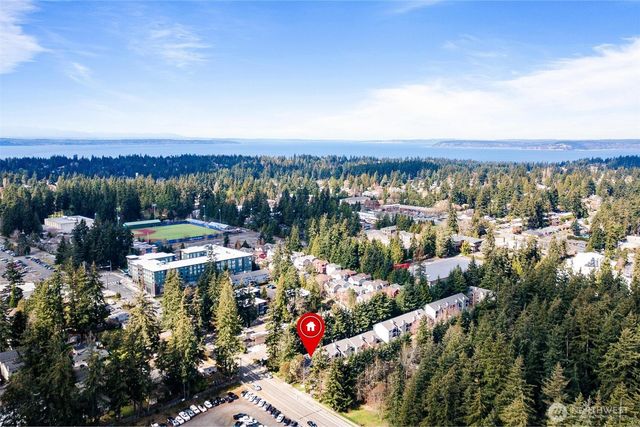6525 200th Street SW #101, Lynnwood, WA 98036