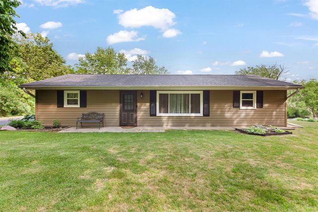 216 Lake Hills Drive, Concord, MI 49237