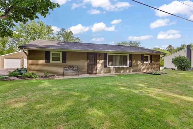 216 Lake Hills Drive, Concord, MI 49237