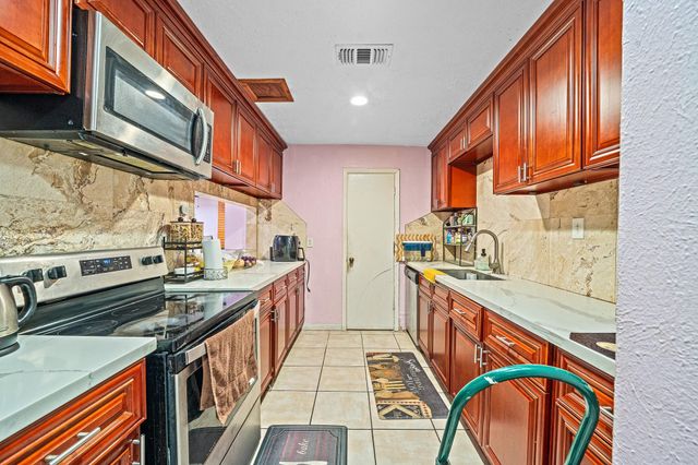 4142 Belle Park Drive 4142, Houston, TX 77072