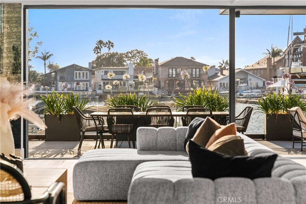 Image 7 of property listing at 16861 Edgewater, Huntington Beach, CA 92649