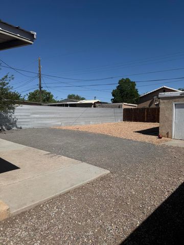 3201 Gonzales Road SW, Albuquerque, NM 87105