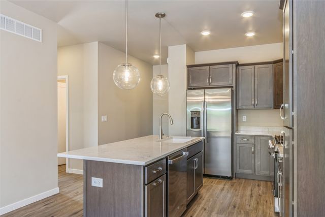 1003 Highland Trail, Solon, IA 52333