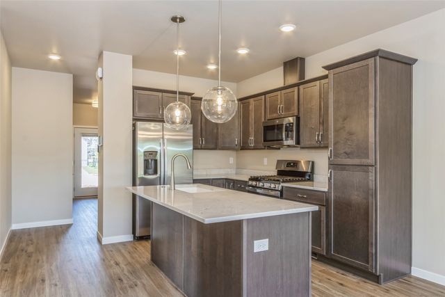 1003 Highland Trail, Solon, IA 52333