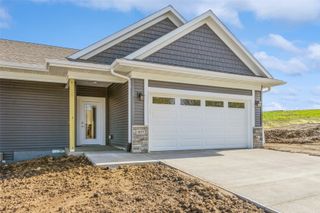 1003 Highland Trail, Solon, IA 52333