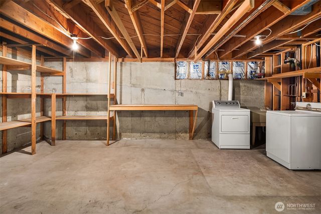 1325 NW 200th Street, Shoreline, WA 98177