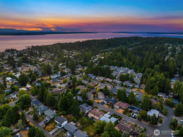 1325 NW 200th Street, Shoreline, WA 98177