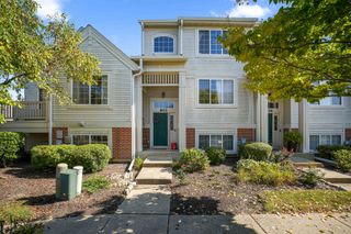 602 S Rosehall Lane, Round Lake, IL 60073