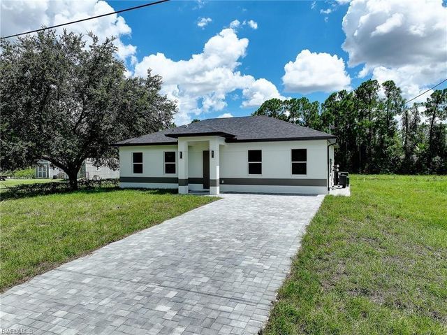 940 Lakeside DR, Lehigh Acres, FL 33974