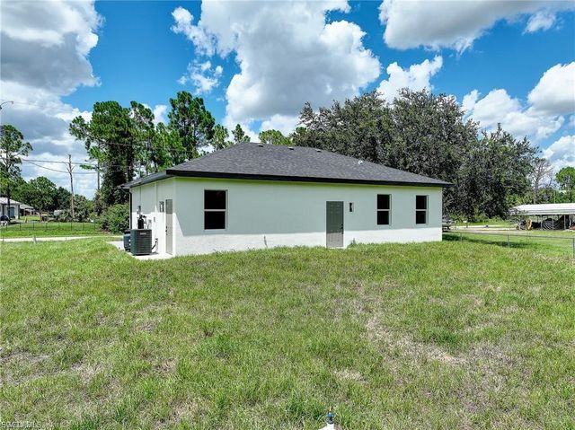 940 Lakeside DR, Lehigh Acres, FL 33974