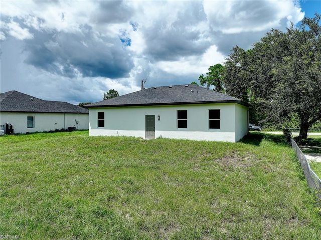 940 Lakeside DR, Lehigh Acres, FL 33974