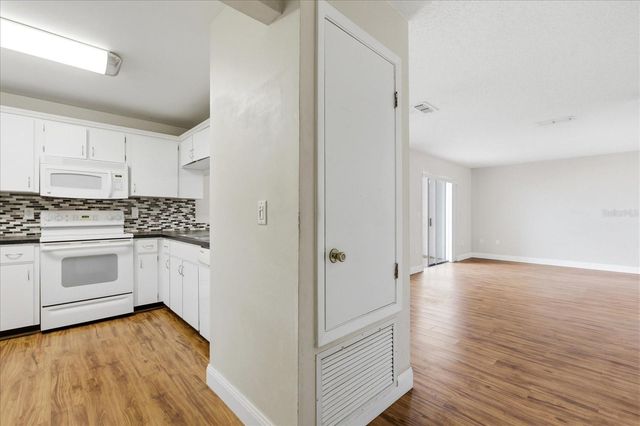 630 OLYMPIC DRIVE 9B, Ocoee, FL 34761