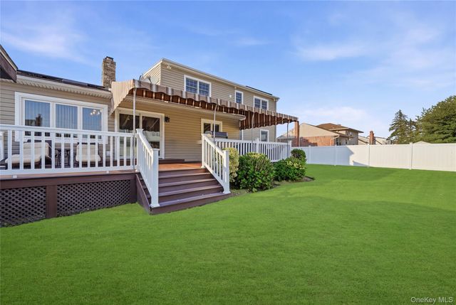 364 Boundary Avenue, Massapequa, NY 11758