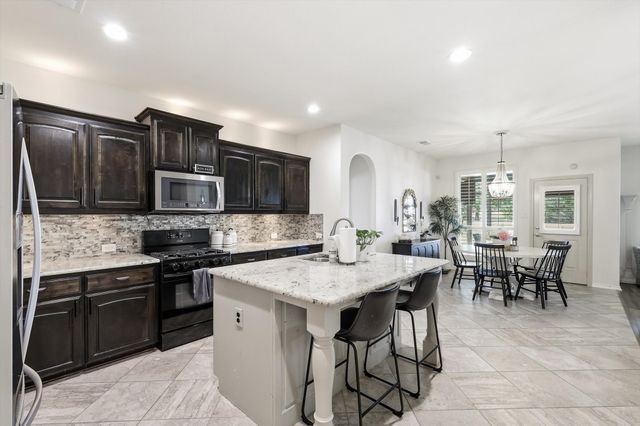 100 Cole Court, Argyle, TX 76226
