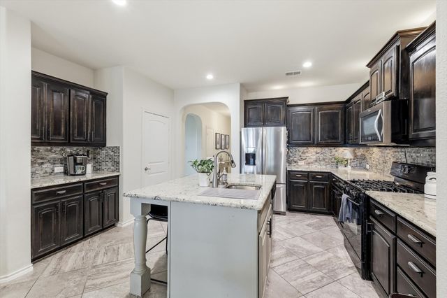 100 Cole Court, Argyle, TX 76226