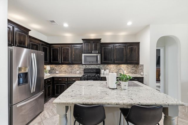 100 Cole Court, Argyle, TX 76226