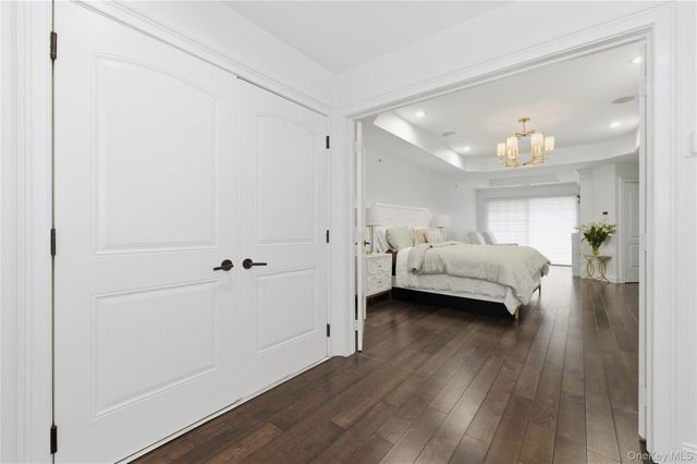 428 Trotting Lane 428, Westbury, NY 11590