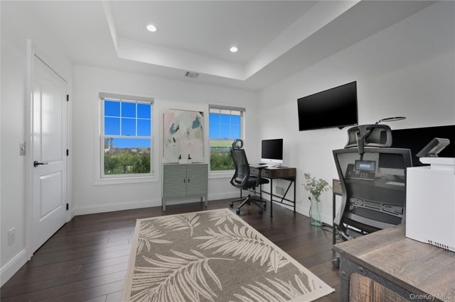 428 Trotting Lane 428, Westbury, NY 11590