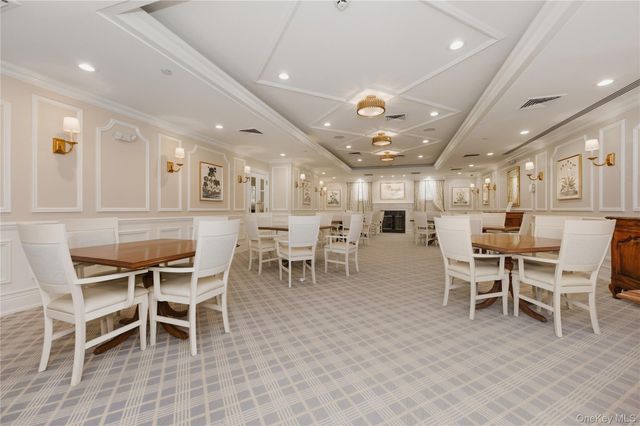 428 Trotting Lane 428, Westbury, NY 11590