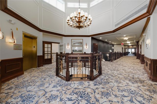 428 Trotting Lane 428, Westbury, NY 11590